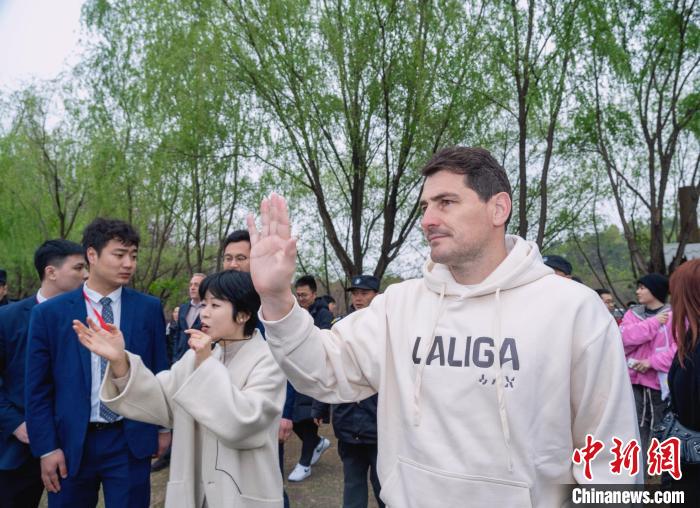 西班牙名将强调青训长期投入是提升中国足球的