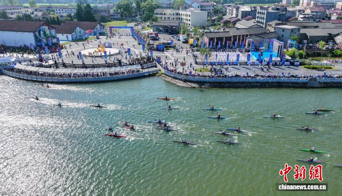 赣江千帆跃动：速度与激情演绎2025中国皮划艇巡