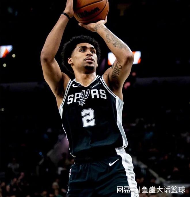 马刺多点开花逆转76人 文班亚马伤退影响战局