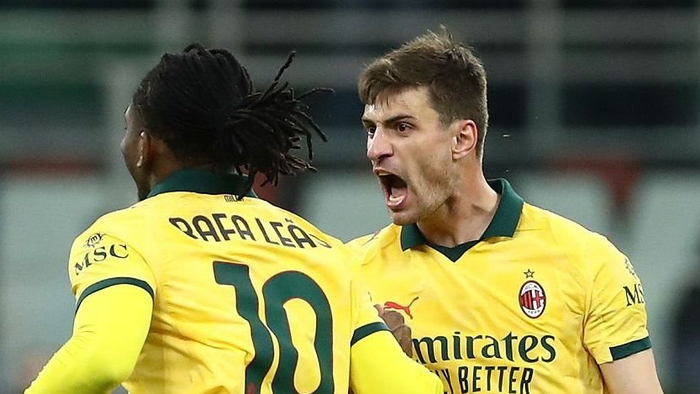 米兰高层表态：阿莱格里留任成关键 莫德里奇未