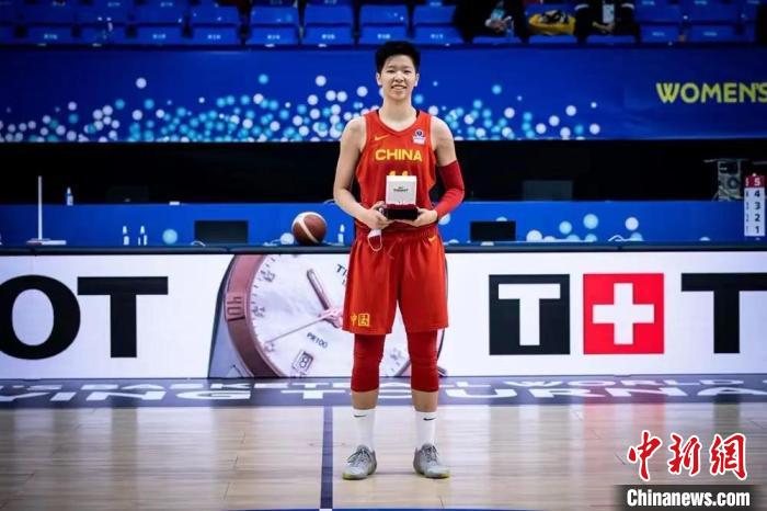 图为中国女篮前锋黄思静。 内蒙古农信篮球俱乐部供图